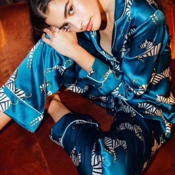 Olivia von Halle Lila Zoda silk pajama set - Picture 6 of 9